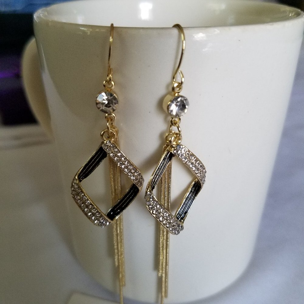 Black & Rhinestone Twist Earrings - NWOT - Picture 1 of 3